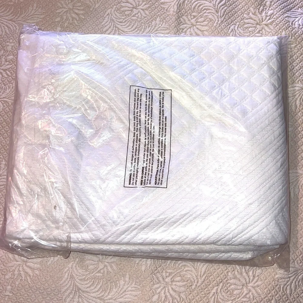 Mattress protector brand new